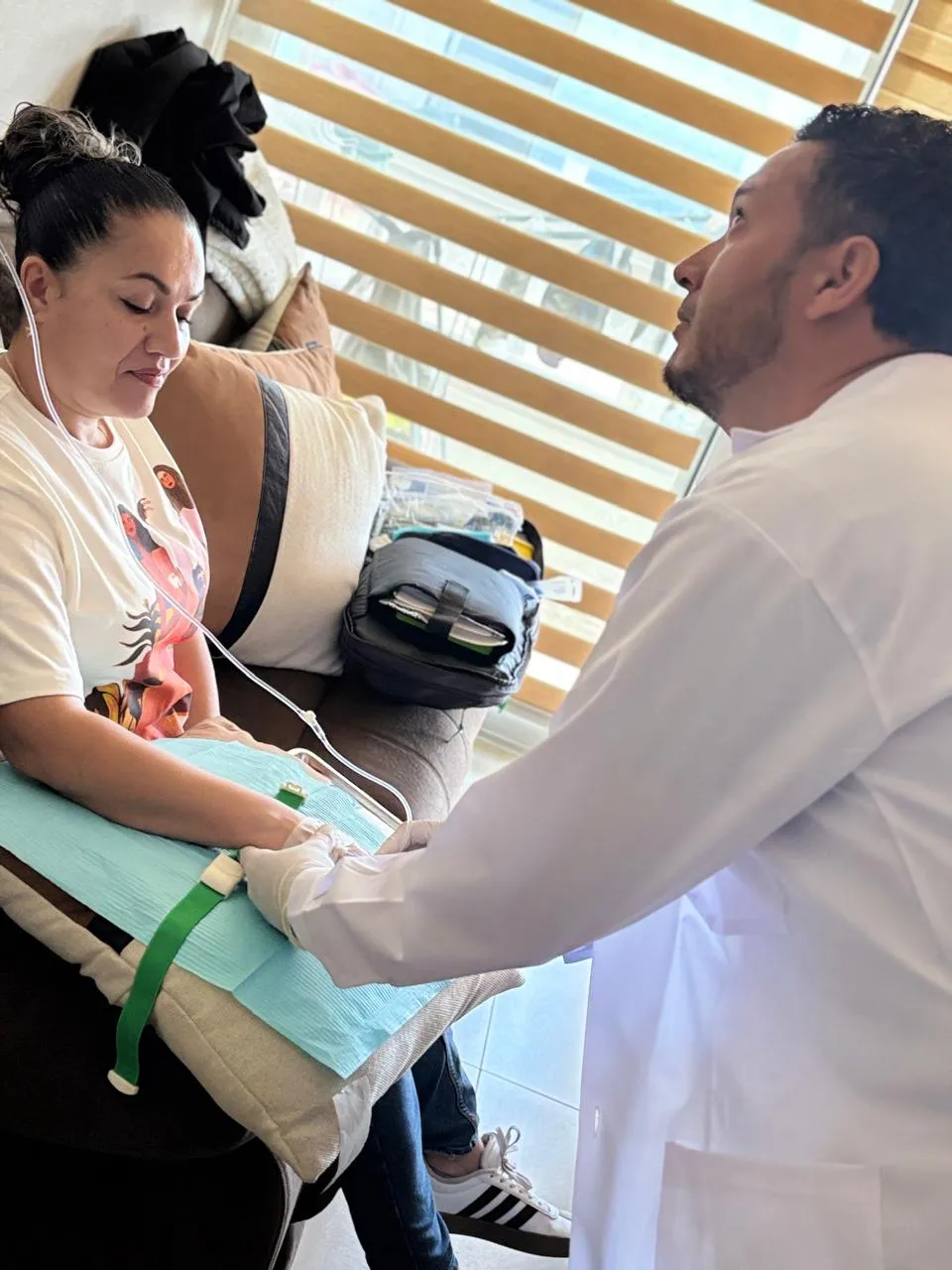 Sueroterapia aplicada a domicilio por MEDIHU